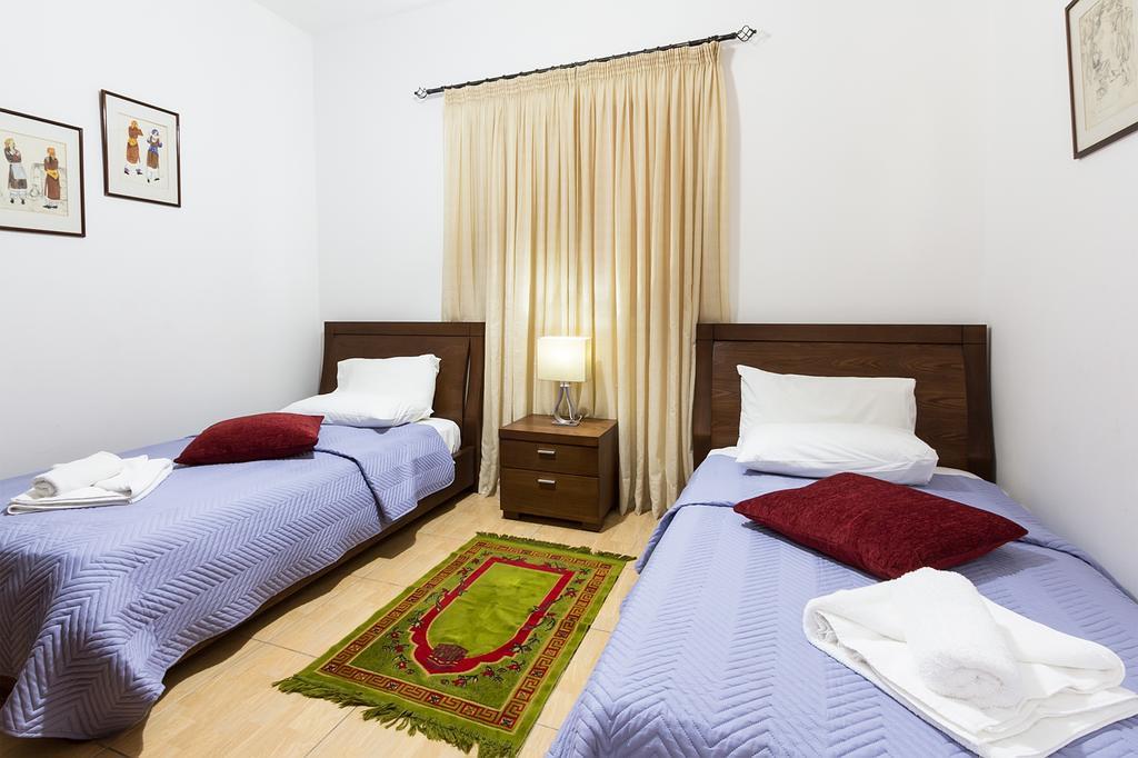 G&E Beach Apartments 폴리스 외부 사진
